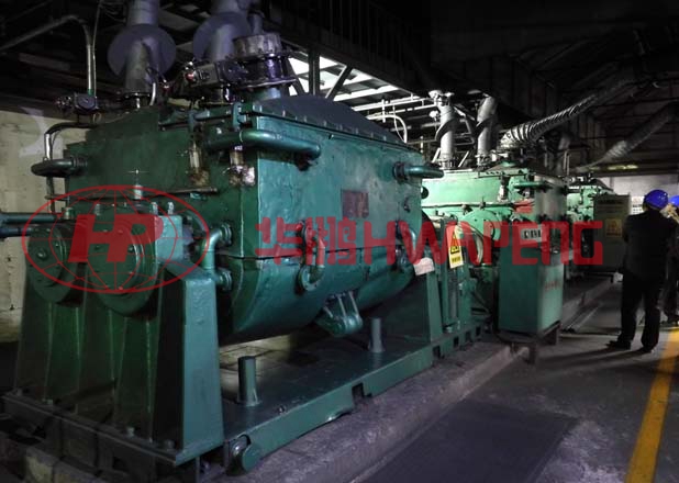Application of hydraulic tilting kneader in production of special graphite