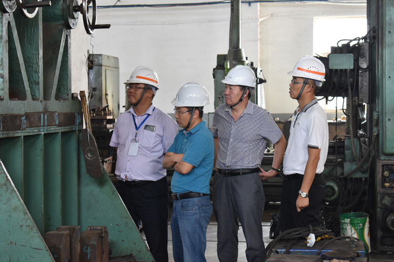 China Carbon Industry Association Members of The Sixth Session Third General Assembly Visit Our Company