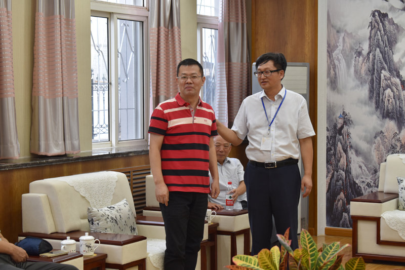 China Carbon Industry Association Members of The Sixth Session Third General Assembly Visit Our Company